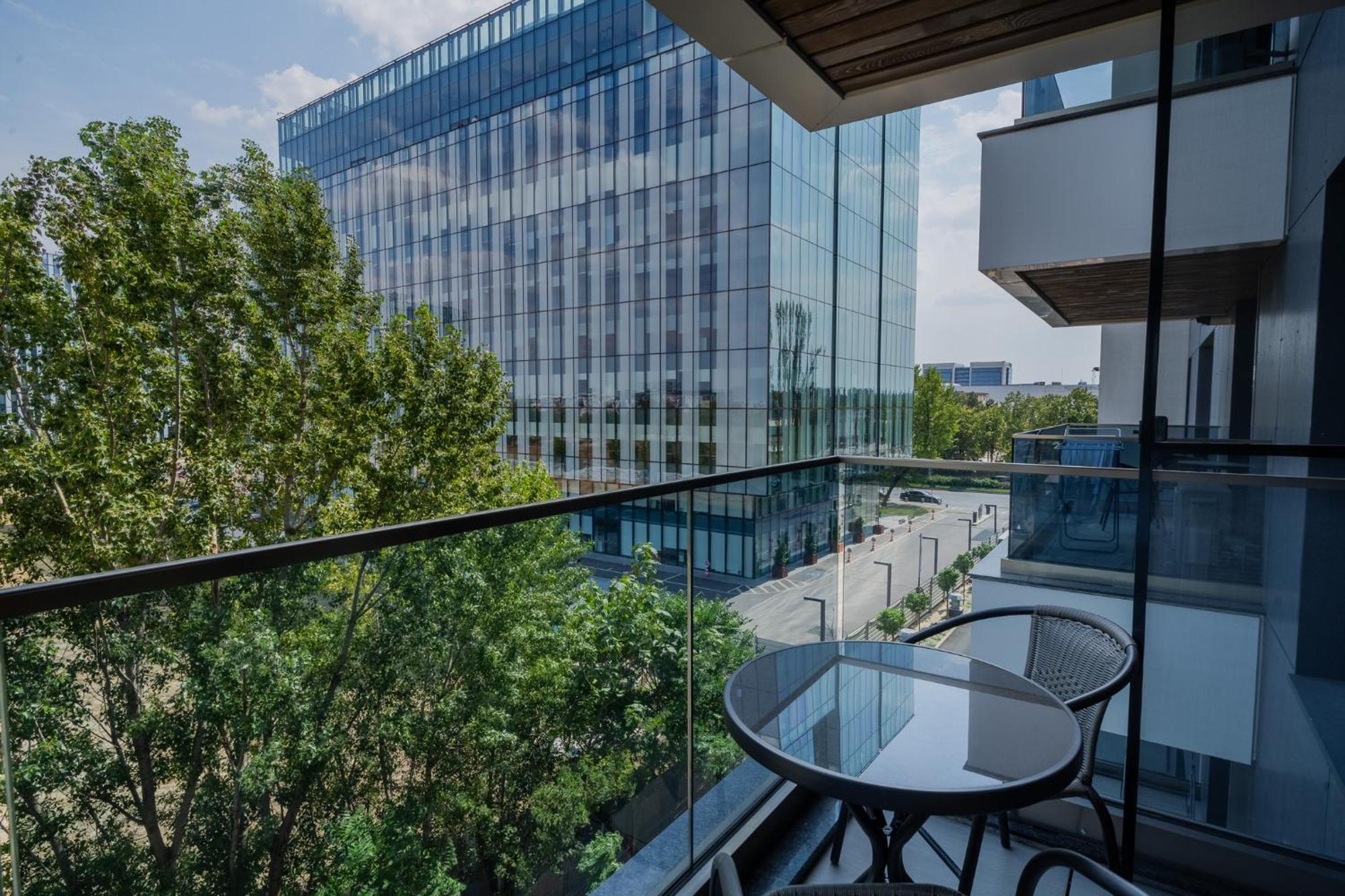Amazing View Apartments - Iuliu Maniu & Politehnica Park Бухарест Экстерьер фото