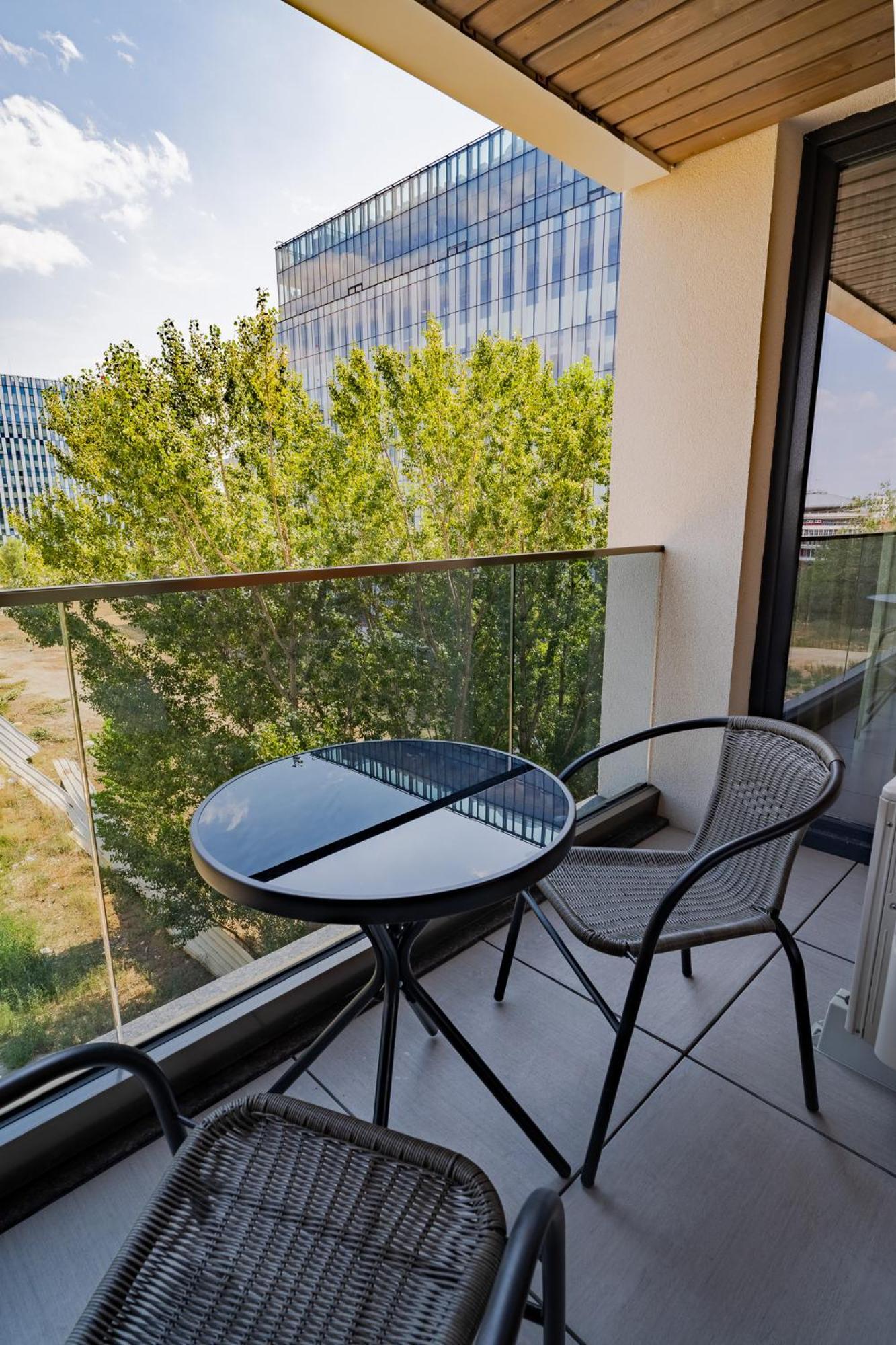 Amazing View Apartments - Iuliu Maniu & Politehnica Park Бухарест Экстерьер фото
